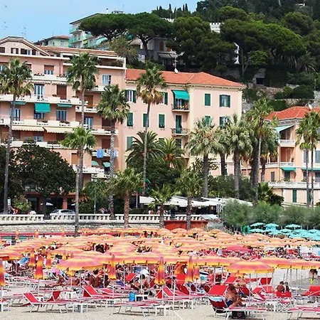 Maison De Avec Grande Terrasse Ombragée Сasa de vacaciones Imperia